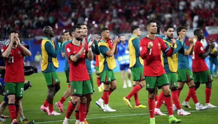 Pemain Portugal, termasuk Cristiano Ronaldo, merayakan kemenangan mereka atas Republik Ceko dalam laga pertama Grup F Euro 2024 pada tanggal 19 Juni 2024