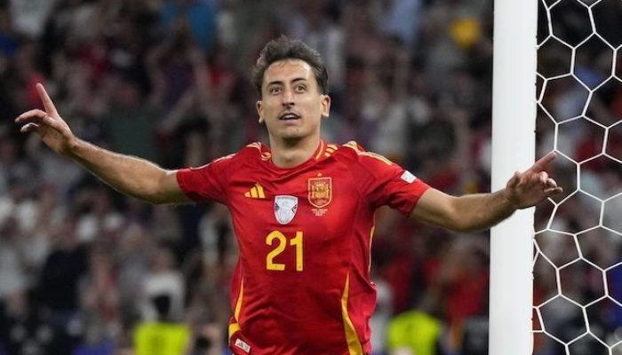 Selebrasi Mikel Oyarzabal dalam laga Spanyol vs Inggris di final Euro 2024, Senin (15/7/2024).