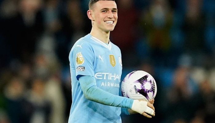 Phil Foden Dinobatkan Sebagai PFA Player of the Year 2023/2024