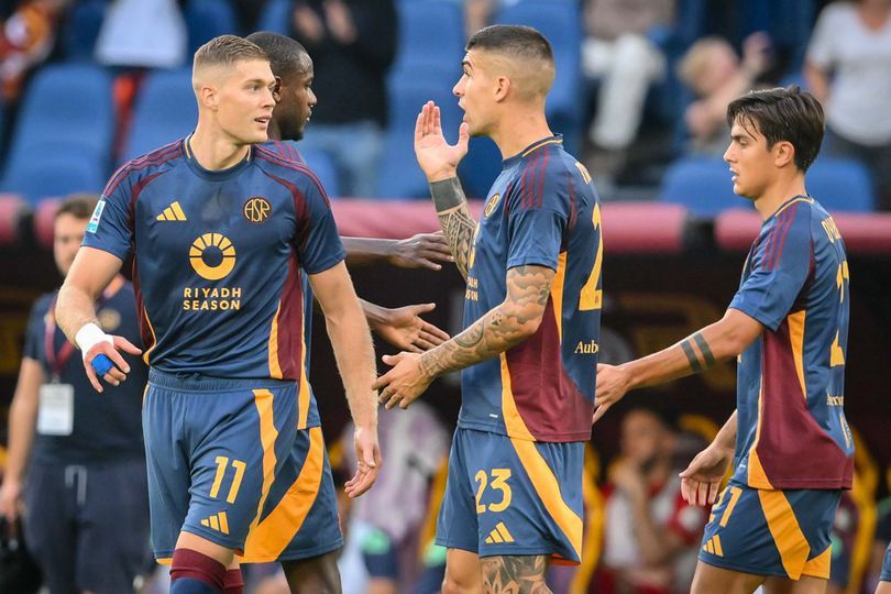 Selebrasi skuad AS Roma dalam laga Serie A versus Udinese, Minggu (22/9/2024)