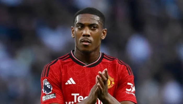 anthony-martial-disambut-meriah-di-aek-athens-setelah-tinggalkan-mu