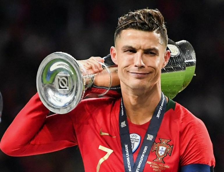 cristiano-ronaldo-juara-euro-sama-pentingnya-dengan-piala-dunia