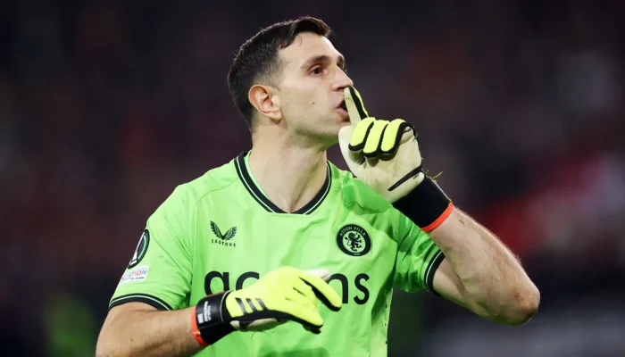 Kesalahan Arsenal Menjual Emiliano Martinez?