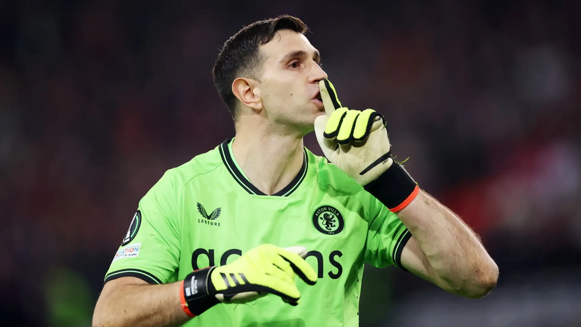 kesalahan-arsenal-menjual-emiliano-martinez