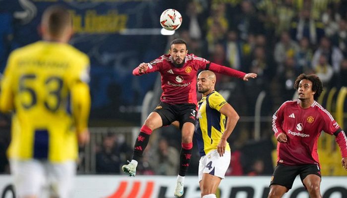 hasil-fenerbahce-vs-manchester-united-skor-1-1